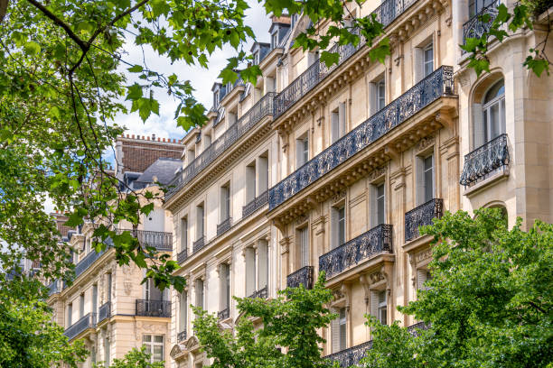 Pour trouver un locataire rapidement, il est essentiel de fixer un loyer attractif. En effet, la concurrence sur le marché immobilier